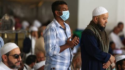 سلطنة عمان تعلق صلاة الجمعة في المساجد  