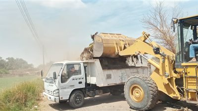 رفع 1980 طن مخلفات هدم وتراكمات قمامة بقنا