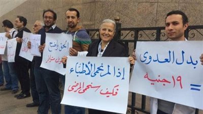 استشاري قلب: الأطباء الآن في قمة الخطر 