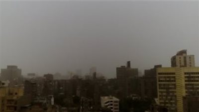 اختفاء الشمس بسبب الغيوم الكثيفة على الإسماعيلية