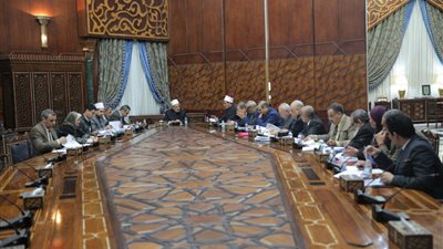 الأزهر يخفض عدد العاملين بقطاعاته المختلفة لمواجهة كورونا