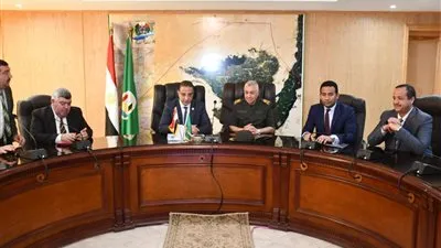 محافظ الفيوم يوقع بروتوكول تعاون لتطوير 6 مناطق (صور)