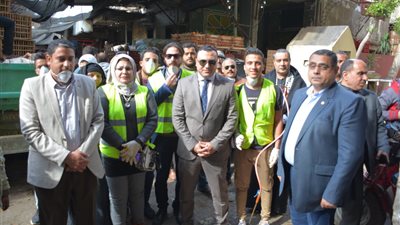 حملة تطهير بقيادة الشيخ في سوق الجملة بالمنصورة (صور)