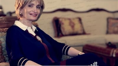 طبيبة فلسطينية تغني للكورونا من كلماتها وألحانها