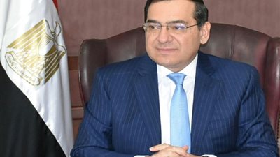 وزير البترول: استمرار رفع كفاءة أسطول طائرات شركة الخدمات الجوية