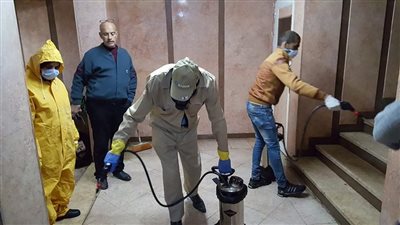 تطهير وتعقيم منطقة اكتشاف أول حالة كورونا في بورسعيد (صور)