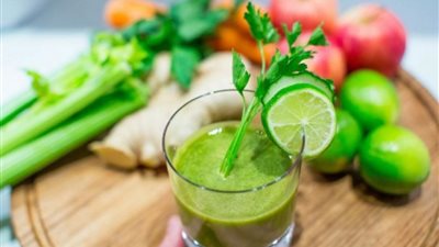 7 أطعمة ومشروبات تحارب كورونا