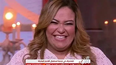 احتفالا بعيد الأم..ويزو تشارك جمهورها بصورة مع والدتها