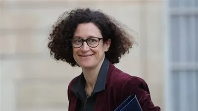 عاجل.. إصابة وزيرة فرنسية بفيروس كورونا