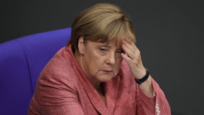 ميركل تدخل الحجر الصحي بعد مخالطتها طبيبا مصابا بفيروس كورونا