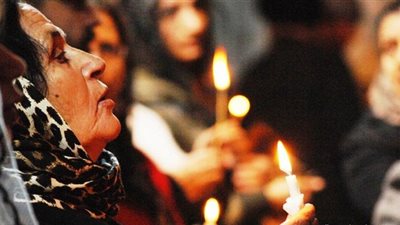 لمواجهة كورونا.. الأقباط يرفعون الصلوات من المنازل والكنيسة تبث خدمتها على الانترنت