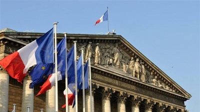 البرلمان الفرنسي يفرض 
