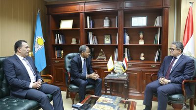 دورات تدريبية توعوية للعاملين بالقطاع السياحي