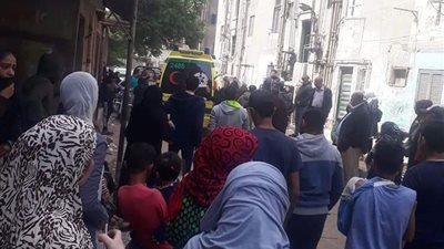 بعد مصرع فتاة.. معاينة عقار إمبابة المنهار