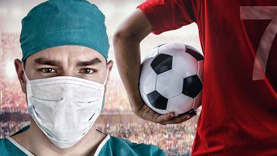 آخرهم مهاجم الأهلي.. 6 نجوم عرب طالتهم شائعات الإصابة بـ