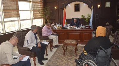 محافظ البحر الأحمر يتخذ حزمة إجراءات وقائية وتوفير سيارات إضافية لتعقيم الفنادق السياحية