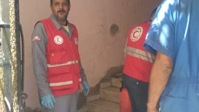 الهلال الأحمر يشارك في تطهير وتعقيم المنشآت بالغردقة (صور)