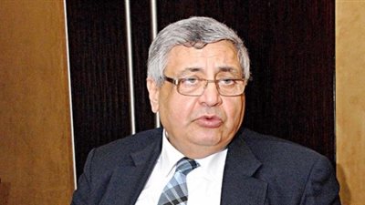 مستشار الرئيس للصحة: دول كبرى انهارت.. والموضوع بإيدينا