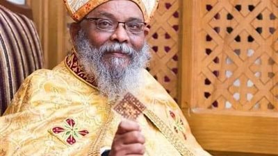 البابا تواضروس يعزي أسرة كاهن بإيبارشية طنطا