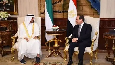 ولي عهد أبوظبي يبحث مع الرئيس السيسي جهود مكافحة كورونا