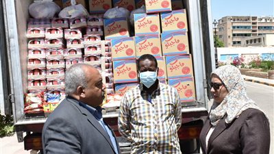 محافظ أسوان يشهد توزيع 2900 مساعدة ضمن مبادرة 