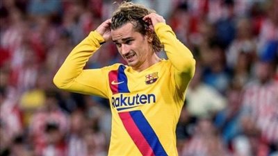 مدرب الأهلي السابق يدافع عن 