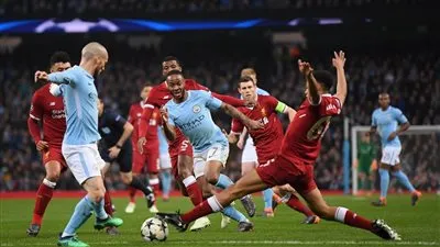 نجم مانشستر سيتي يُطالب بمنح لقب الدوري الإنجليزي لليفربول