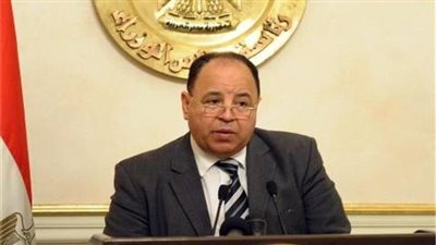 وزير المالية: خفض سعر المواد البترولية عقب الأزمة العالمية ليس بيدنا