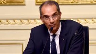 وزير الاتصالات: الأطباء الخط الأول للدفاع في معركة فيروس كورونا