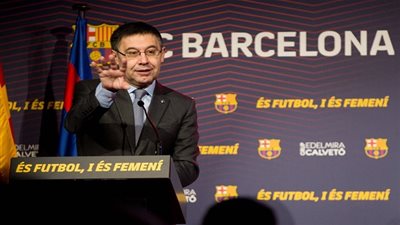 رئيس برشلونة: انتظروا صفقاتنا وأرباحنا