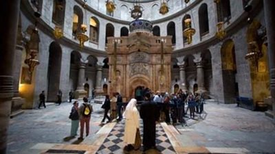 بأعداد محدودة.. استنئاف احتفالات عيد القيامة بالقدس