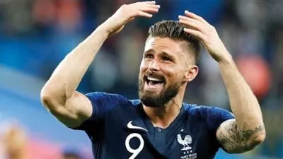 جيرو يرد على سخرية كريم بنزيما