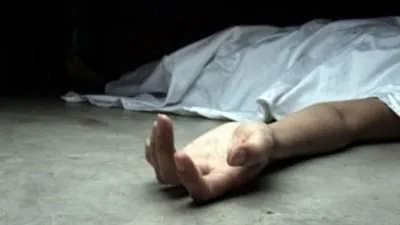 عامل يضبط صاحب محل في أحضان زوجته بالبساتين.. و