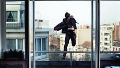 استدعاء شهود عيان في واقعة انتحار شاب بالقاهرة 