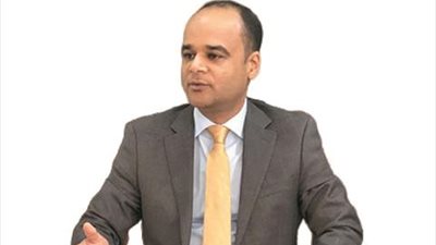 الحكومة تكشف عن سبب تعليق عودة المصريين من الخارج