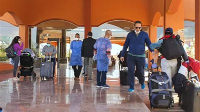 أحمد موسى: العائدون من الخارج في فنادق 5 نجوم 