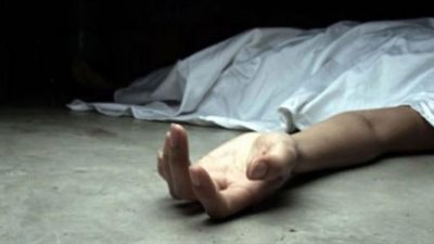 في مشهد درامي.. مسن يتخلص من حياته بسبب 