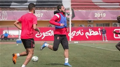 رد رسمي.. هيدرسيفيلد يكشف موقفه من طلب الأهلي الأخير