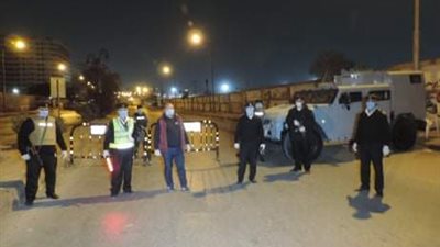 لمتابعة تطبيق الحظر.. مدير أمن الجيزة يتفقد الخدمات الأمنية بالطالبية