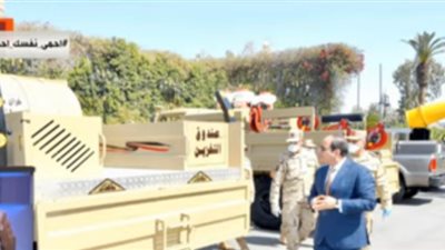 شاهد.. تفقد السيسي لمعدات مكافحة انتشار كورونا المطورة