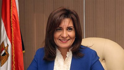 وزيرة الهجرة تشكر البابا تواضروس على مساعدة مصريين عالقين بكينيا