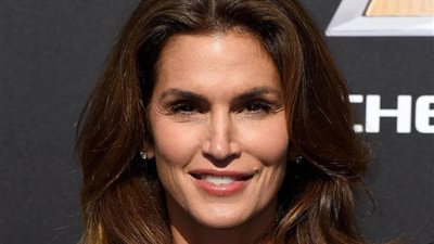 على غرار النجمات.. استخدمي هذه المكونات للعناية بالبشرة