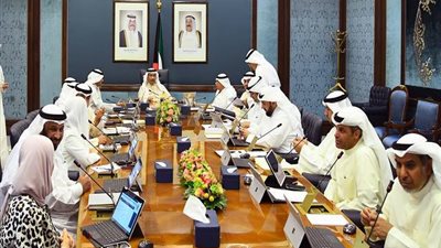 الحكومة الكويتية تمدد حظر التجول لساعتين إضافيتين بسبب كورونا