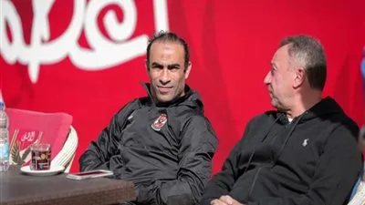 حقيقة خلاف الخطيب مع سيد عبد الحفيظ في الأهلي