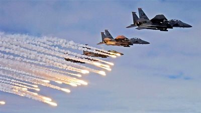 التحالف العربي يشن غارات على مخازن وآليات حوثية في اليمن