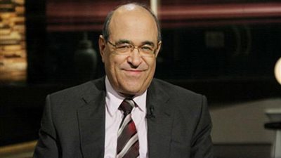 خبير سياسي: كورونا ابتلاء ويجب على الأغنياء مساعدة الفقراء