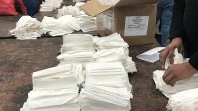 إحباط تهريب 34 كيلو أقمشة قبل استخدامها في تصنيع الكمامات