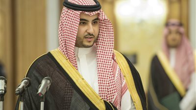 خالد بن سلمان يؤكد دعم المملكة دعوات الأمم المتحدة لخفض التصعيد باليمن