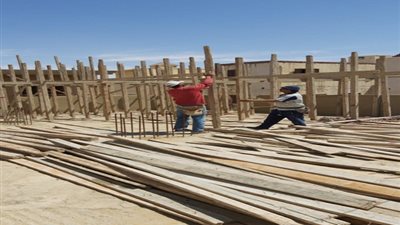 جهاز القاهرة الجديدة: مصادرة معدات وشدادات لـ 5 مخالفات بناء 