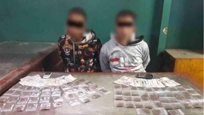 ترويج مخدرات داخل محطة الجيزة.. القبض على عاطلين بحوزتهما نصف كيلو شادو